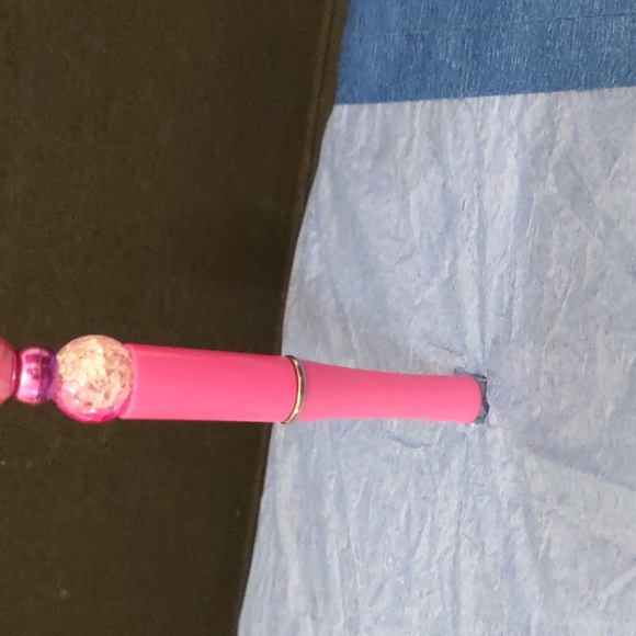 HANDMADE BEADED PENS COLOR HOT PINK TOPPER IS REMOVABLE GREAT GIFT - Picture 3 of 5